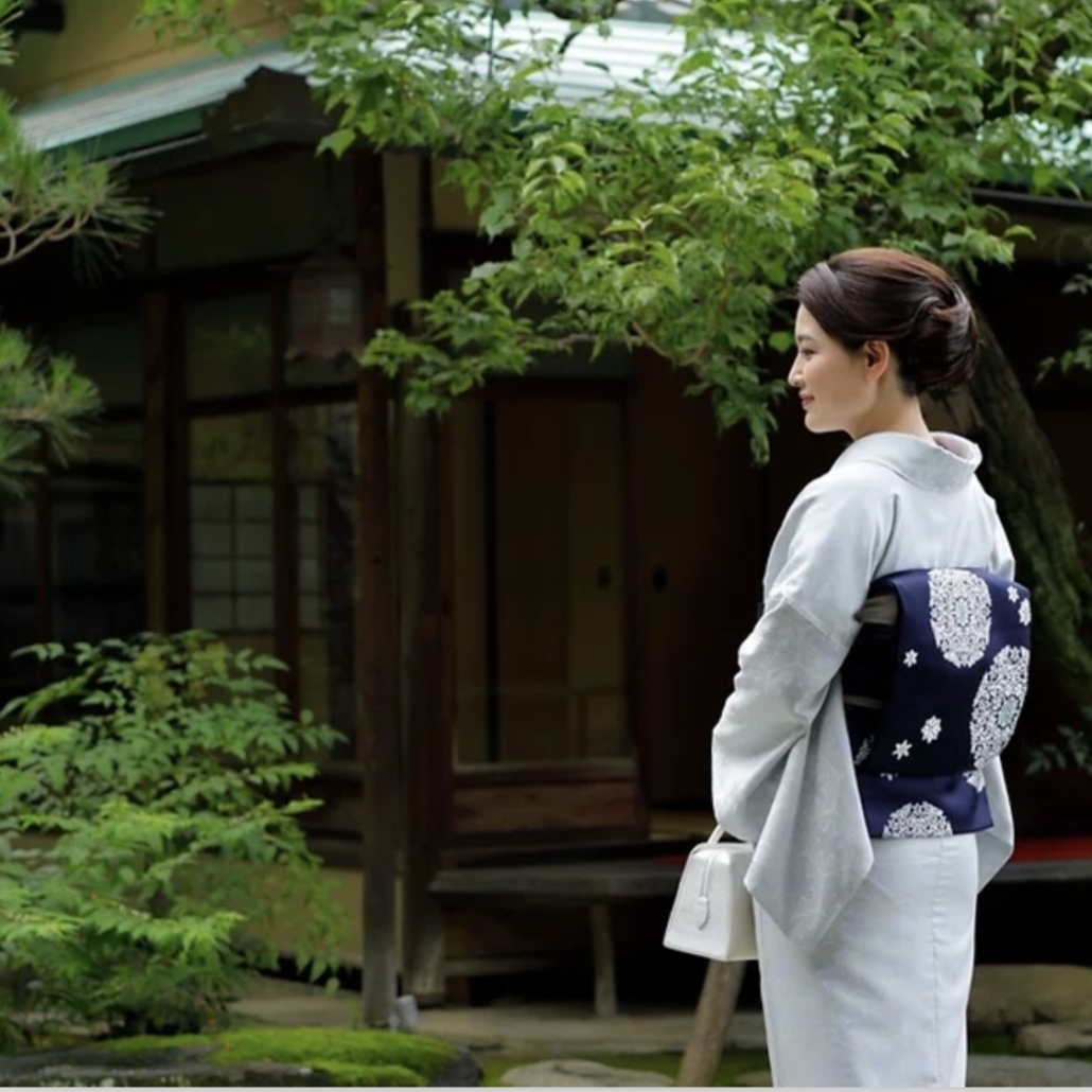 六文字屋 岡文織物 - 染と織の展覧会 